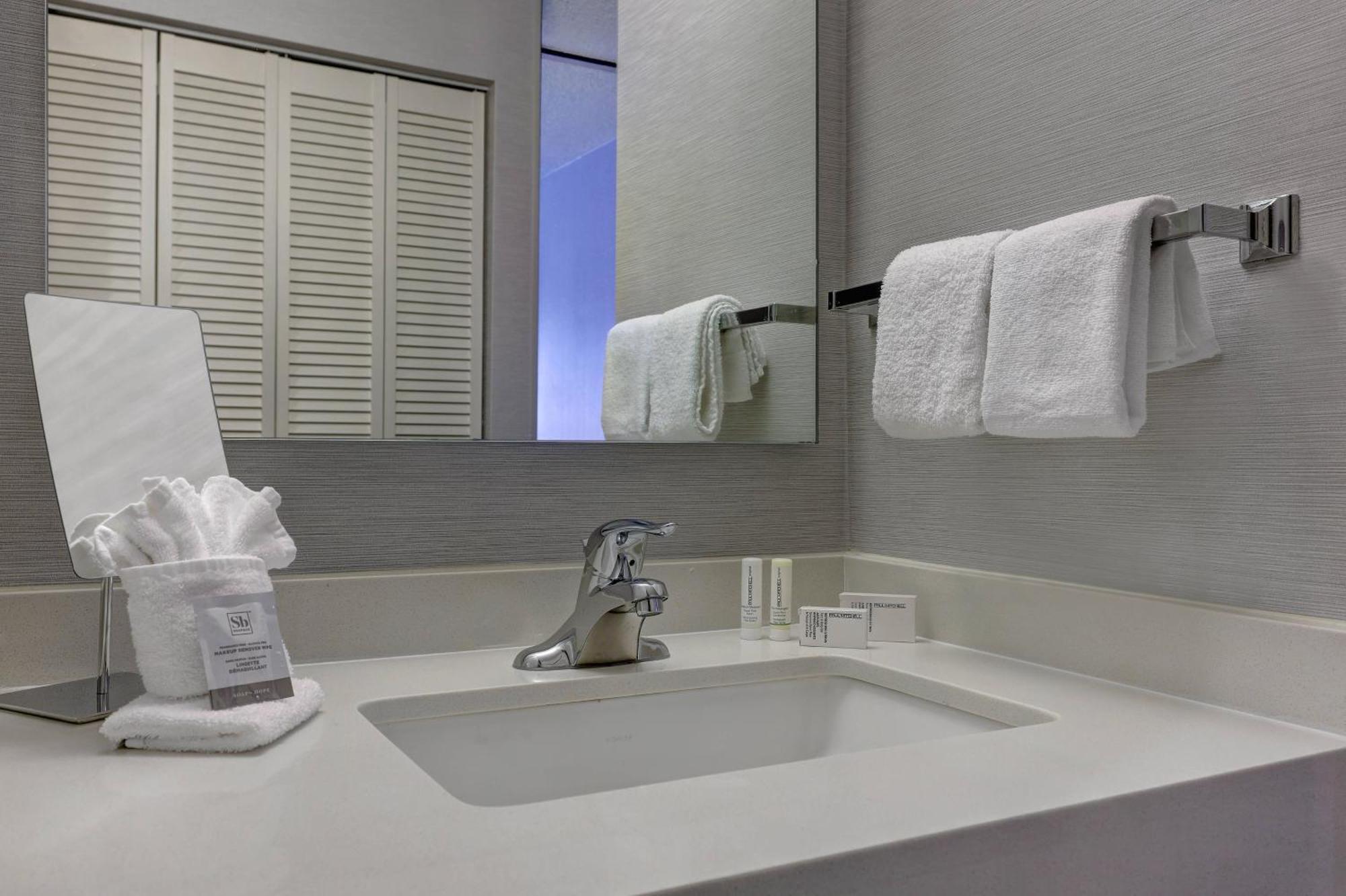 Courtyard By Marriott Portland Southeast/Clackamas Exterior foto