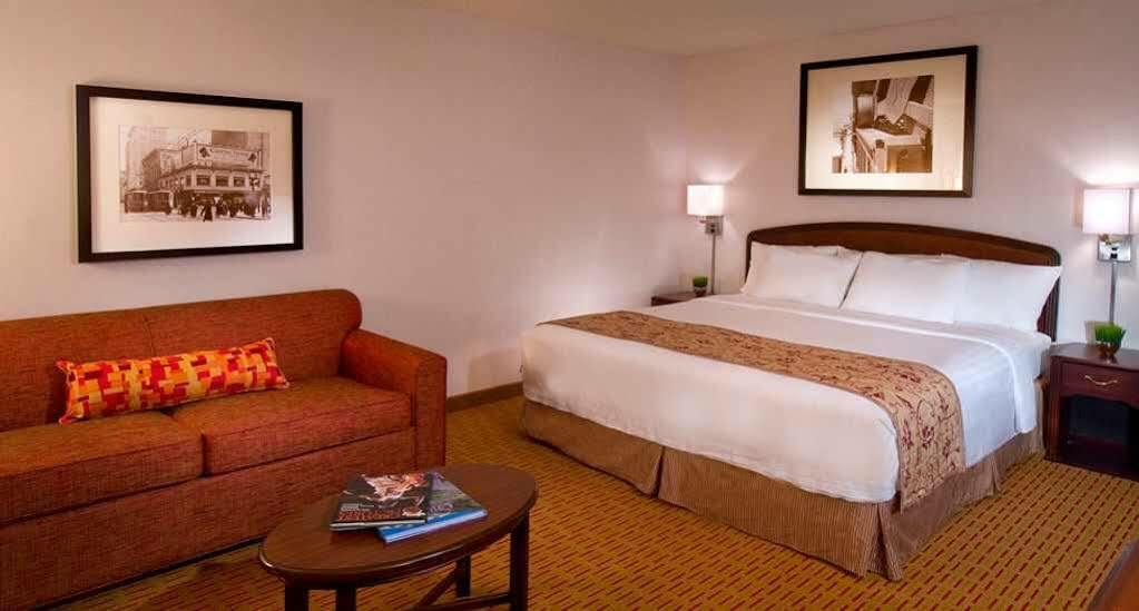Courtyard By Marriott Portland Southeast/Clackamas Exterior foto